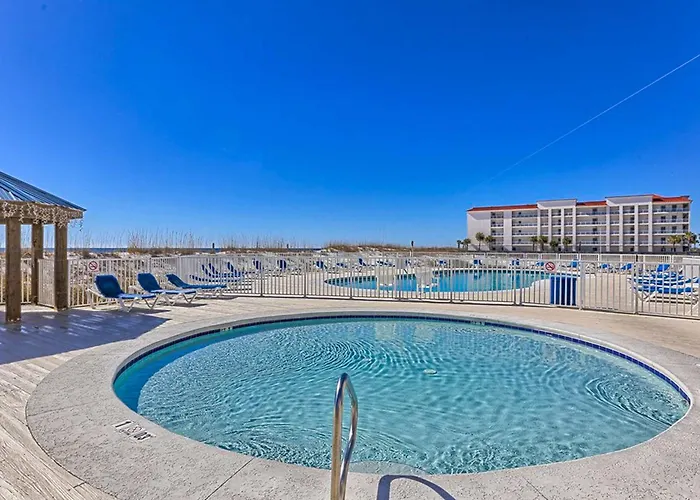 Bright With Pool Access Cozy Patio A Washer&dryer Apartment *