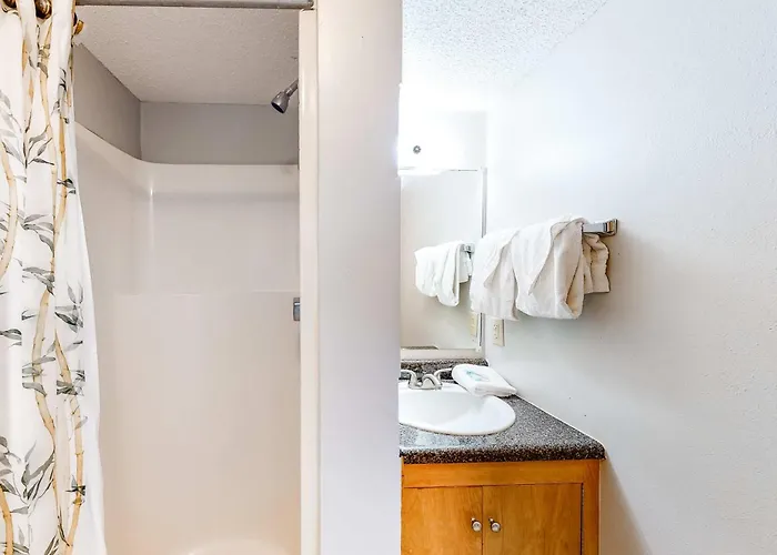 Bright With Pool Access Cozy Patio A Washer&dryer Gulf Shores